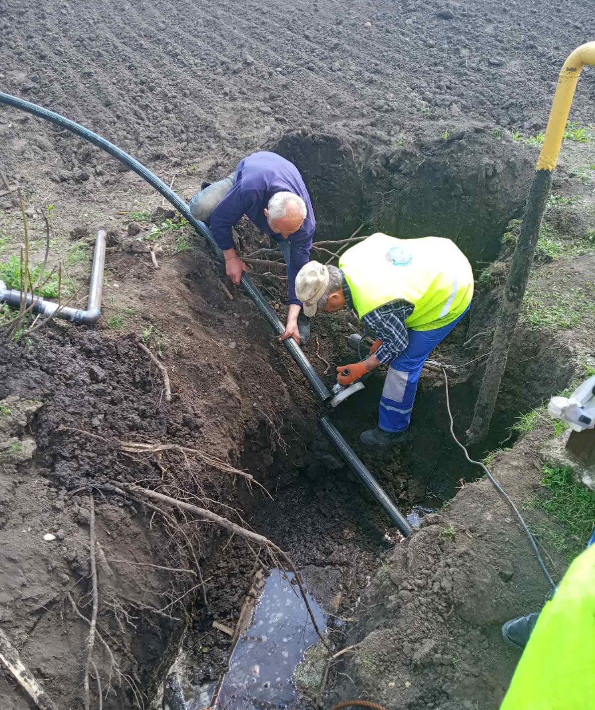 Urgent repair works on the gas pipeline in the village Teofipilka